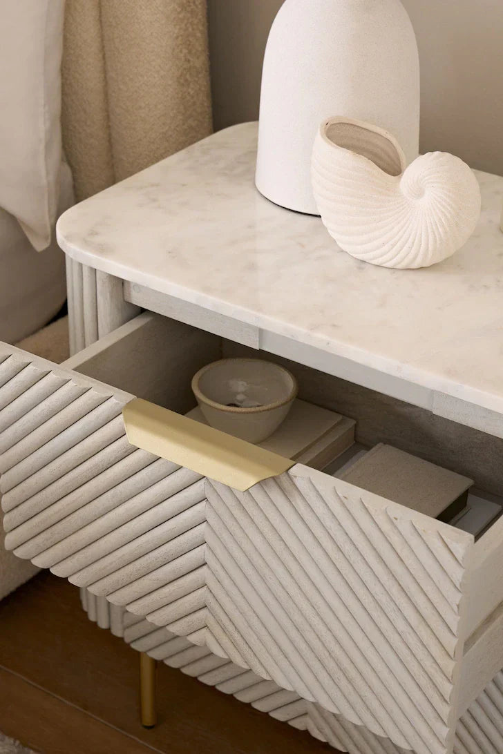 Vela side table