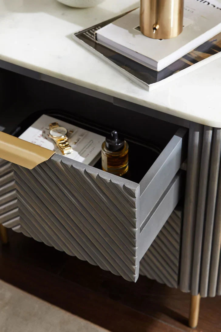 Vela side table