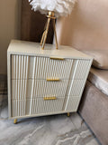 Henry sidetable