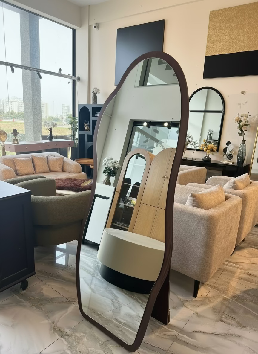 Wavy mirror