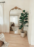 Crown mirror