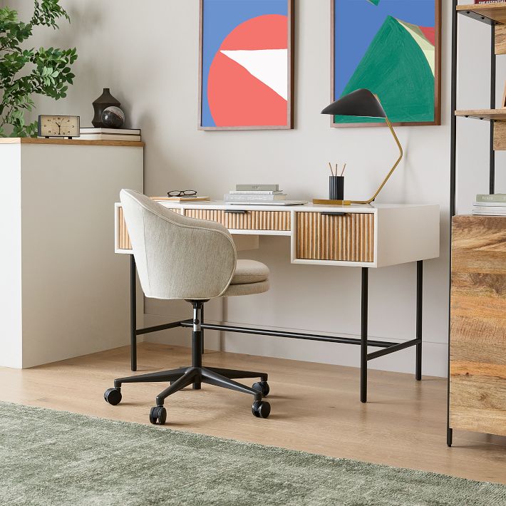Quinn desk