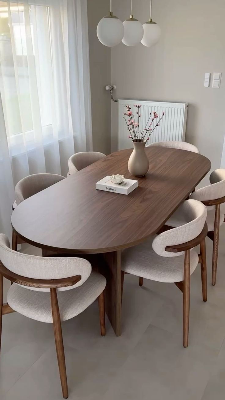 Austin dinning table