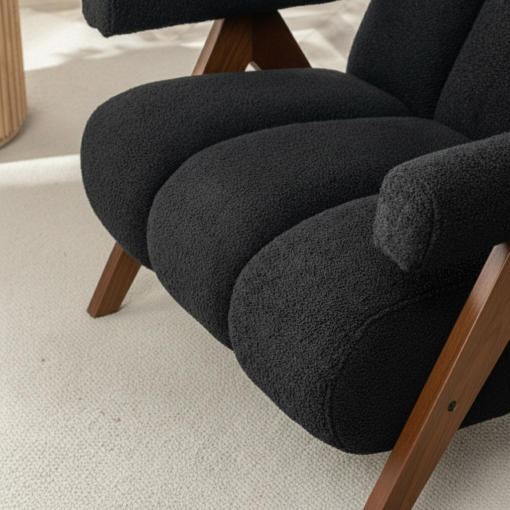 Hola arm chair