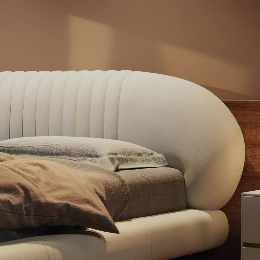 Bean boucle bed