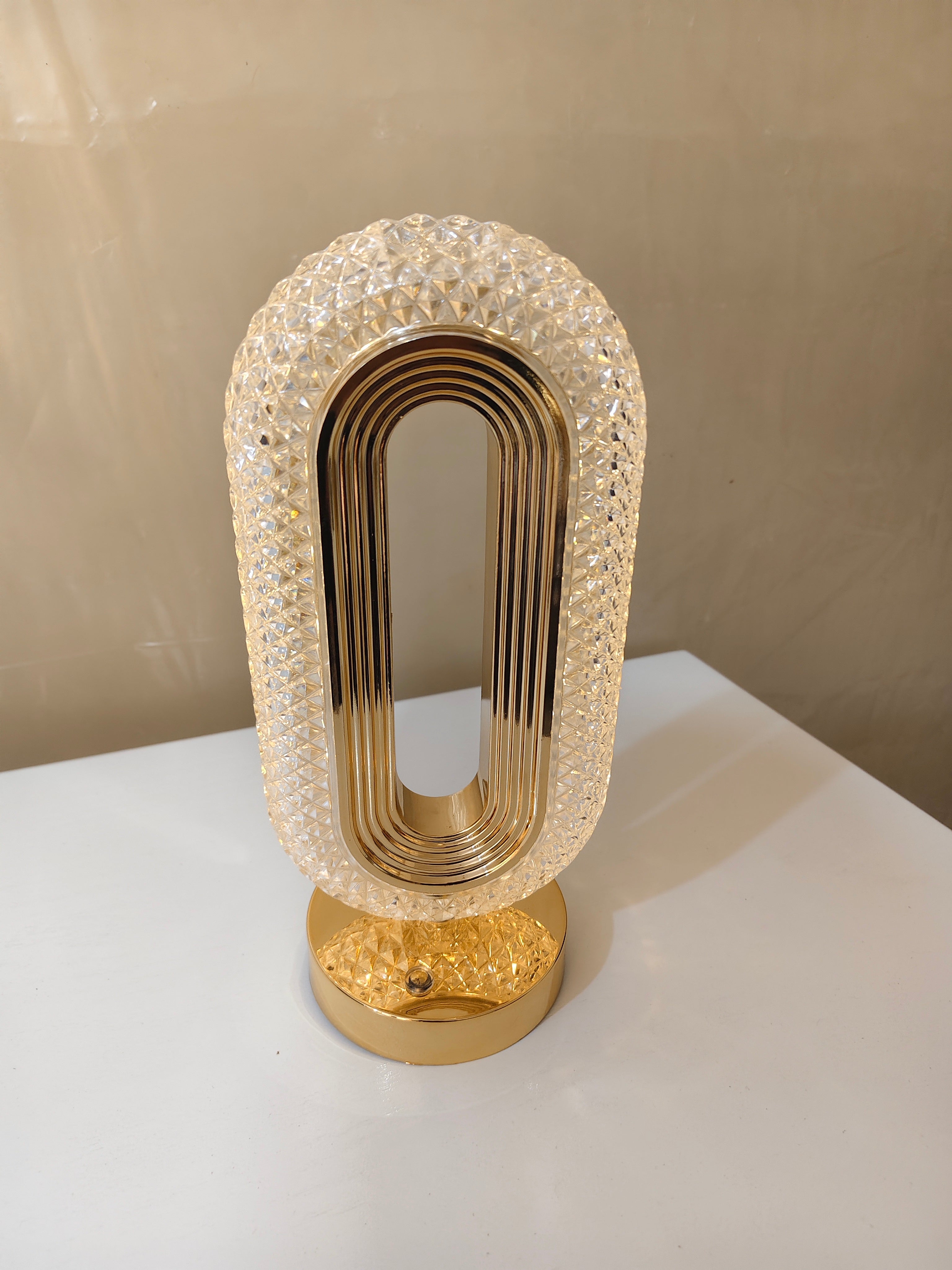 Modern Oval Crystal Acrylic LED Table Lamp with Gold Inner Core