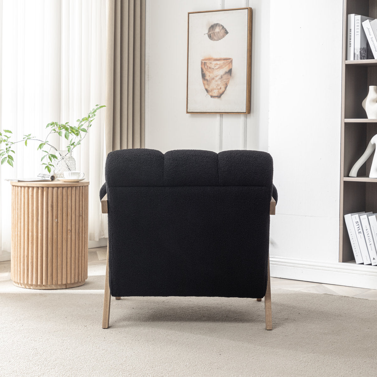 Hola arm chair