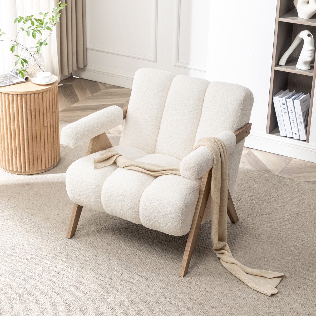 Hola arm chair