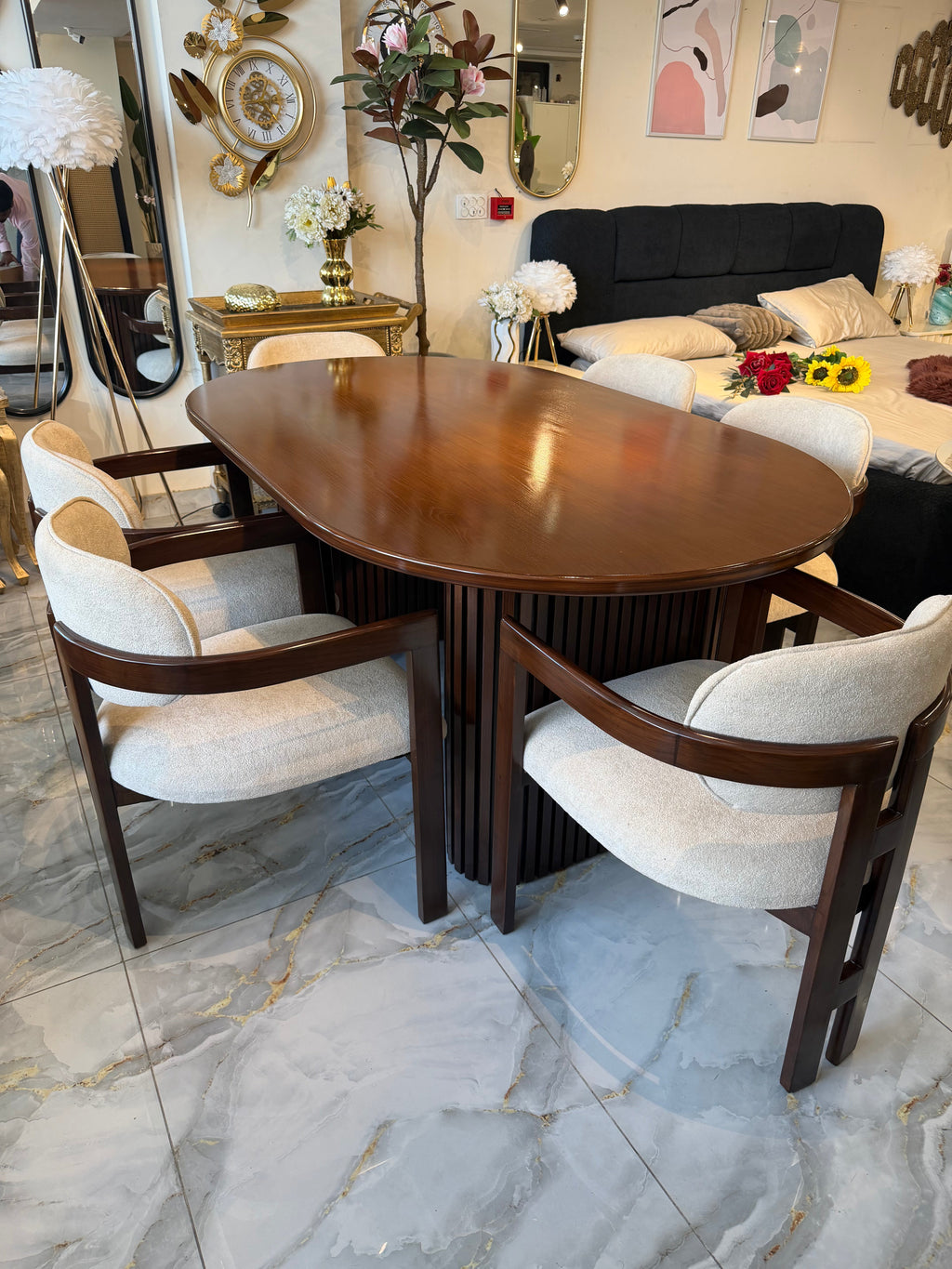Salena dinning table