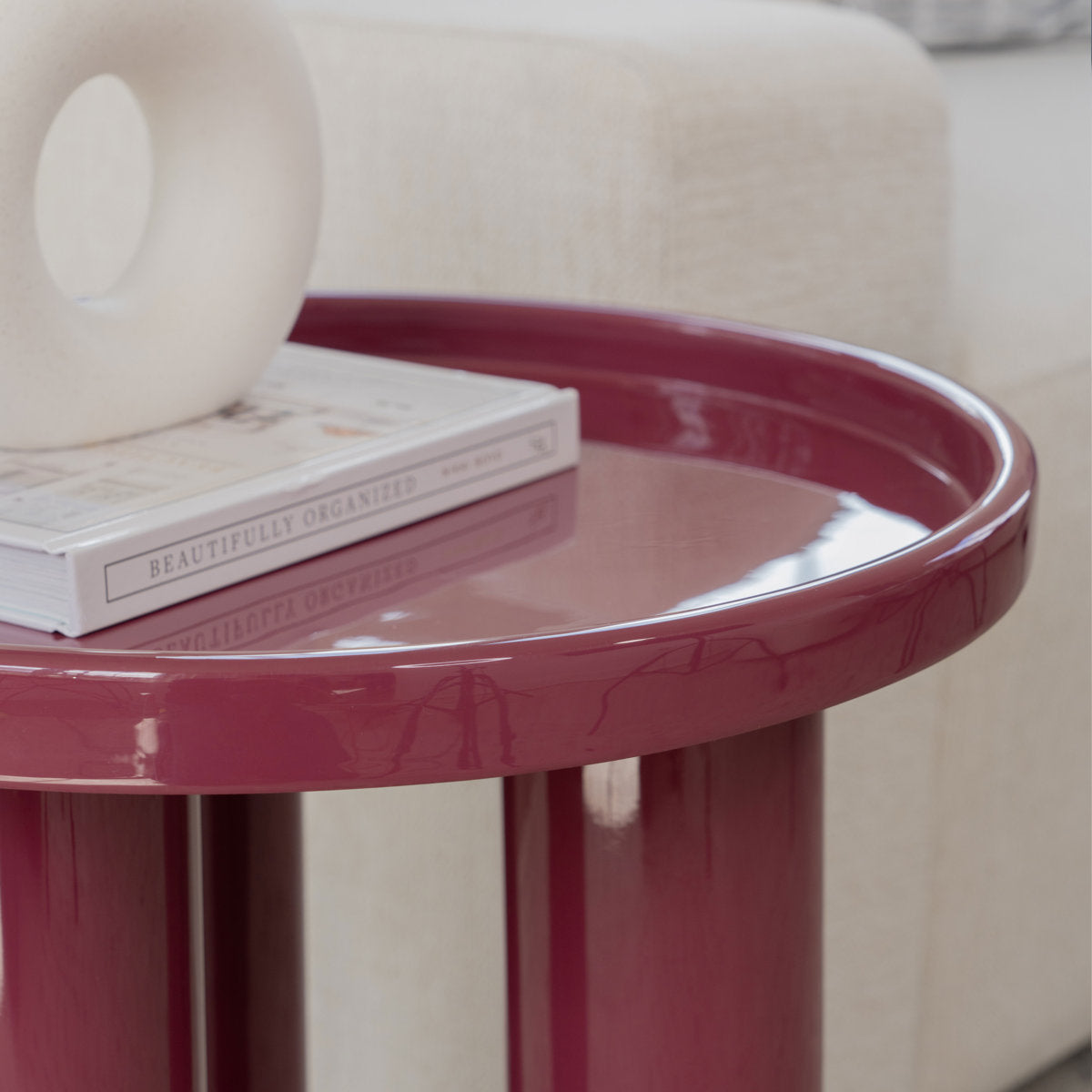Ishtia high gloss table