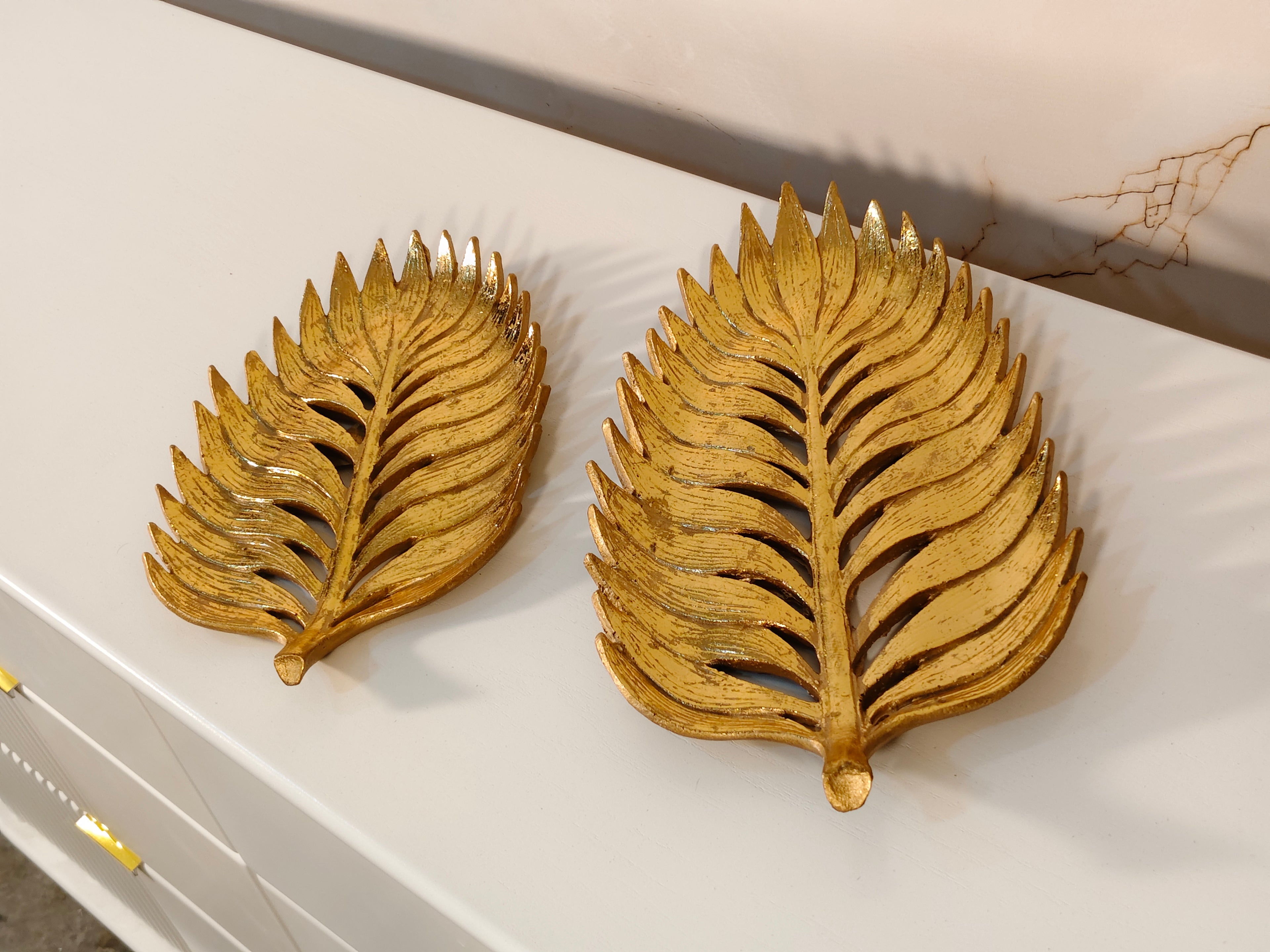 Nordic Antique Gold Feather Leaf Decorative Tray Set (Set of 2)