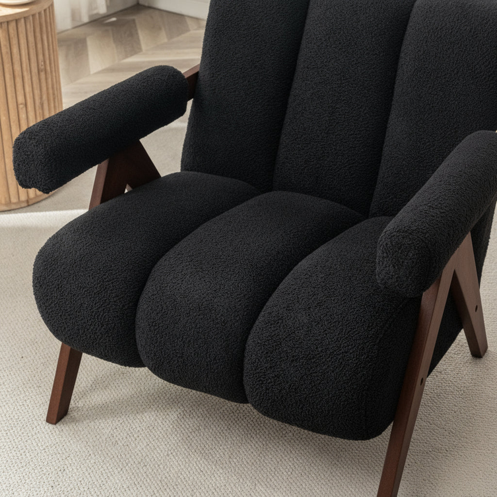 Hola arm chair