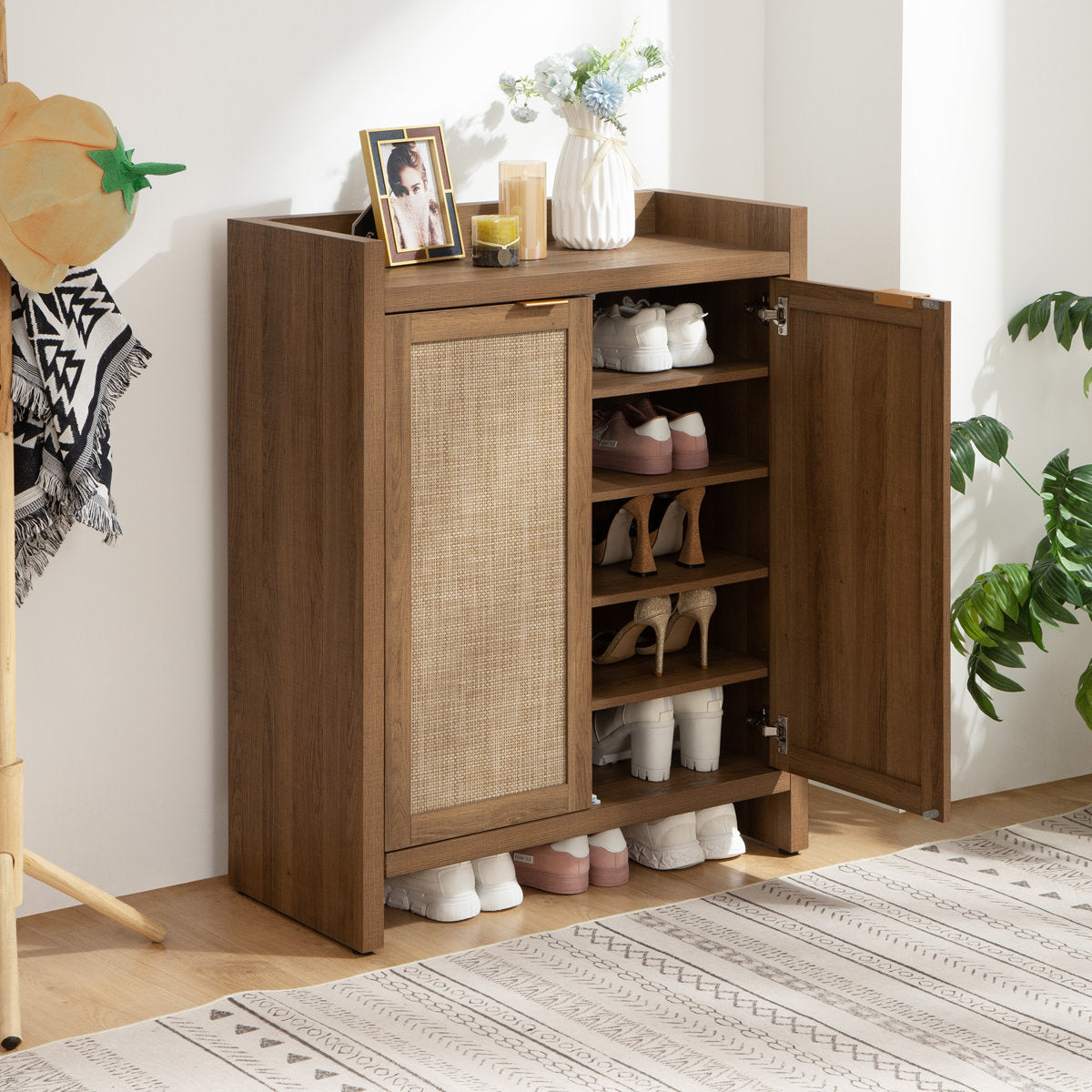 Jac shoe rack
