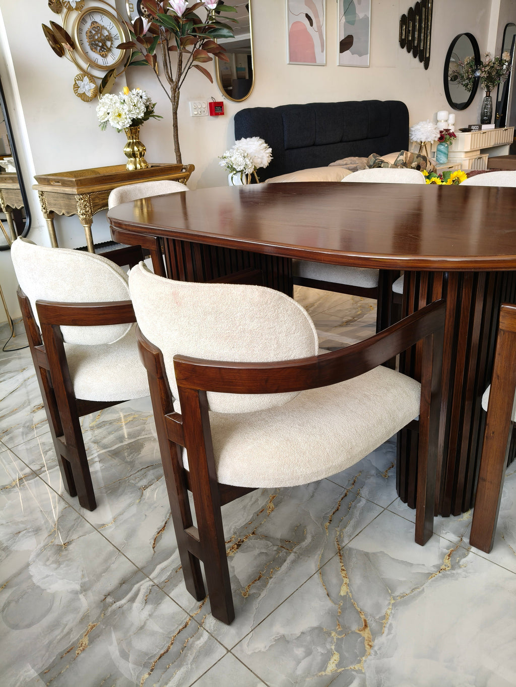 Salena dinning table