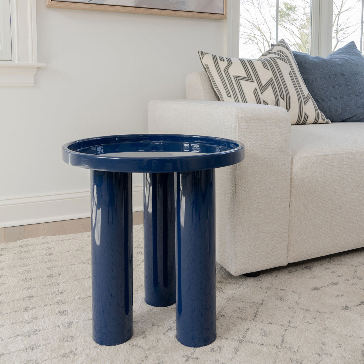 Ishtia high gloss table