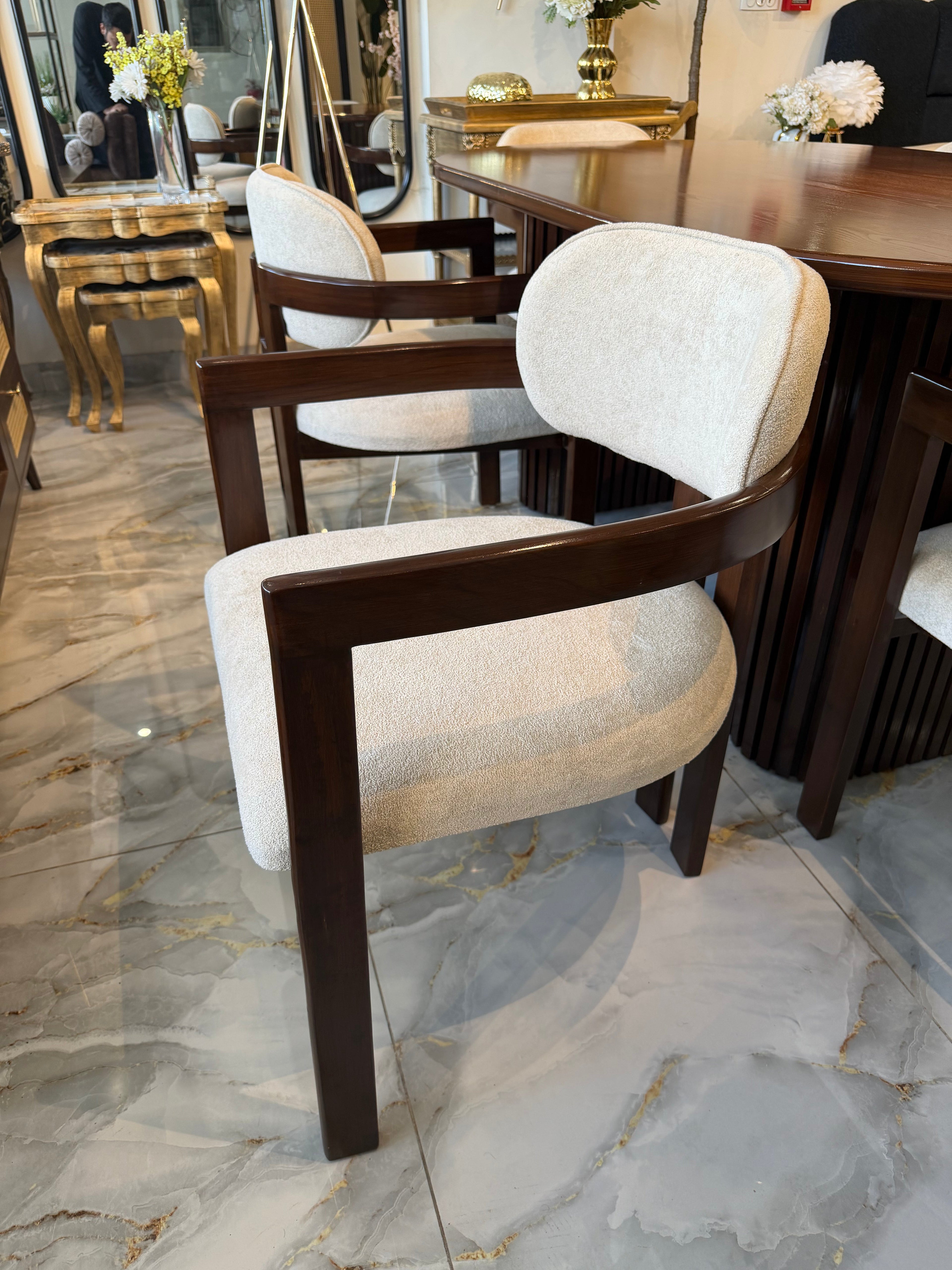Salena dinning table