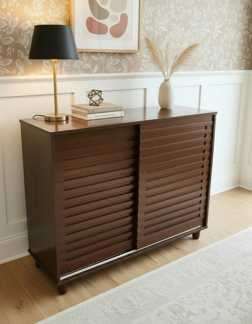 Alpha shoe rack